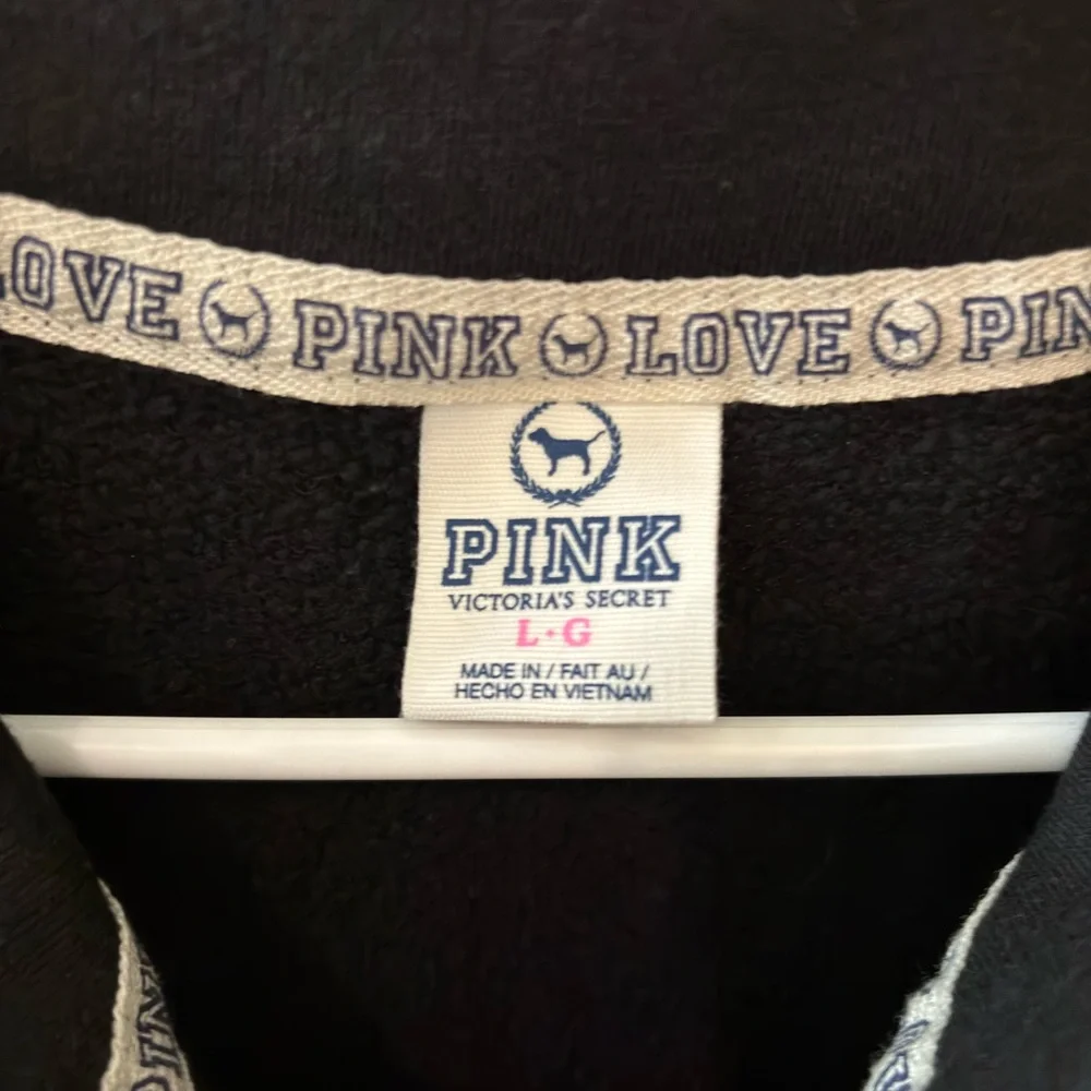 Black Pullover Sweatshirt Animal Print Zebra VS Half Zip large - Picture 5 of 5